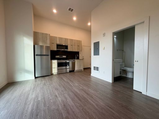 1525 N Webster Street - 301, Portland, OR 97217