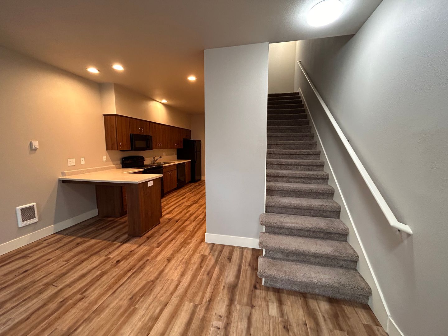 Wilsonville Townhome: 30625 SW Willamette Way E.