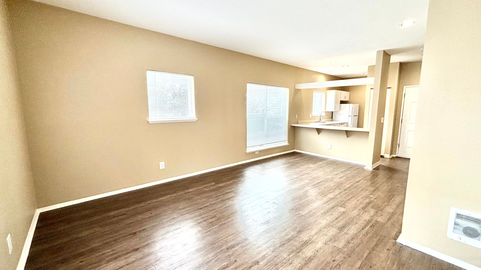 Portland Apartment: 1819 SW 18th Ave.