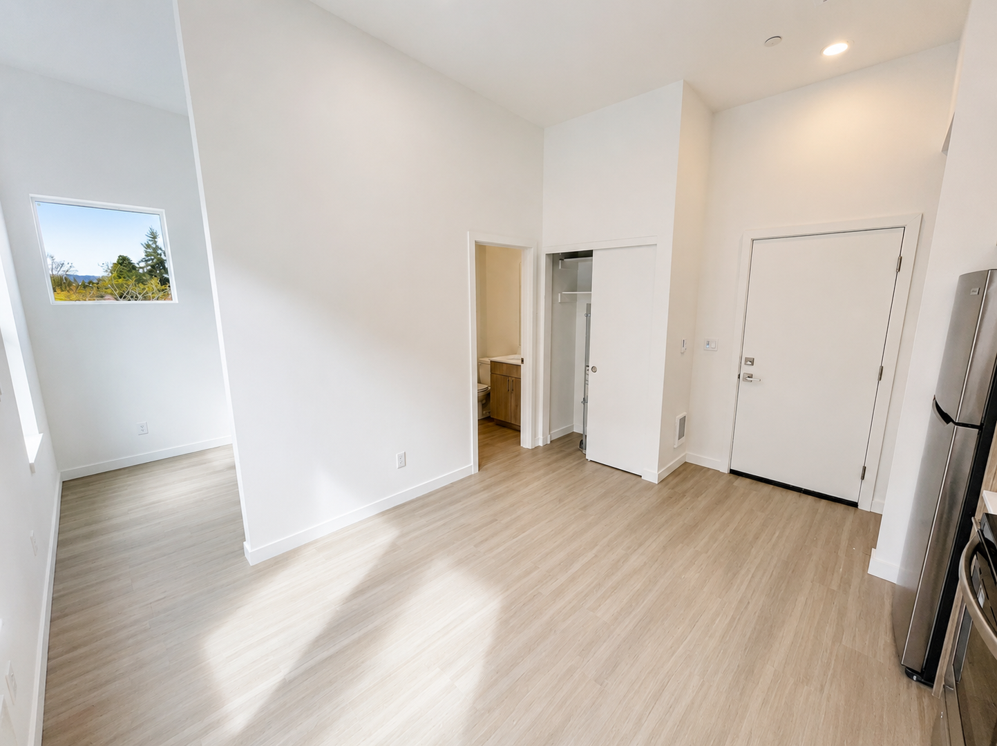 Portland Apartment: 7110 N. Greenwich Ave.