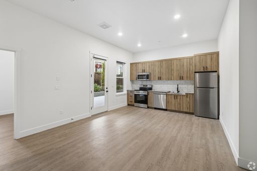2465 NE Alberta St. - 31, Portland, OR 97211