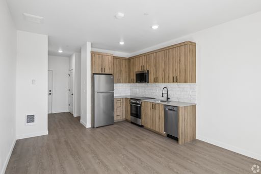 2465 NE Alberta St. - 20, Portland, OR 97211
