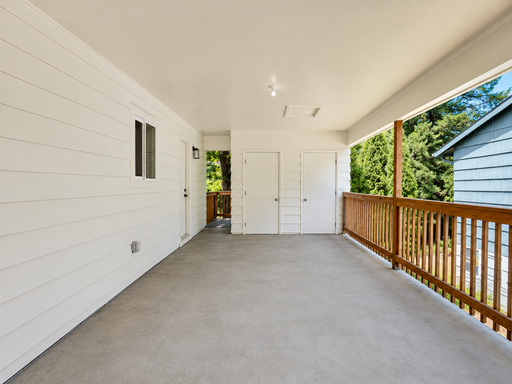 Freshly Remodeled 5bd/2.5bath Home w/ Daylight Basement in Heart of Multnomah Village – photo 1