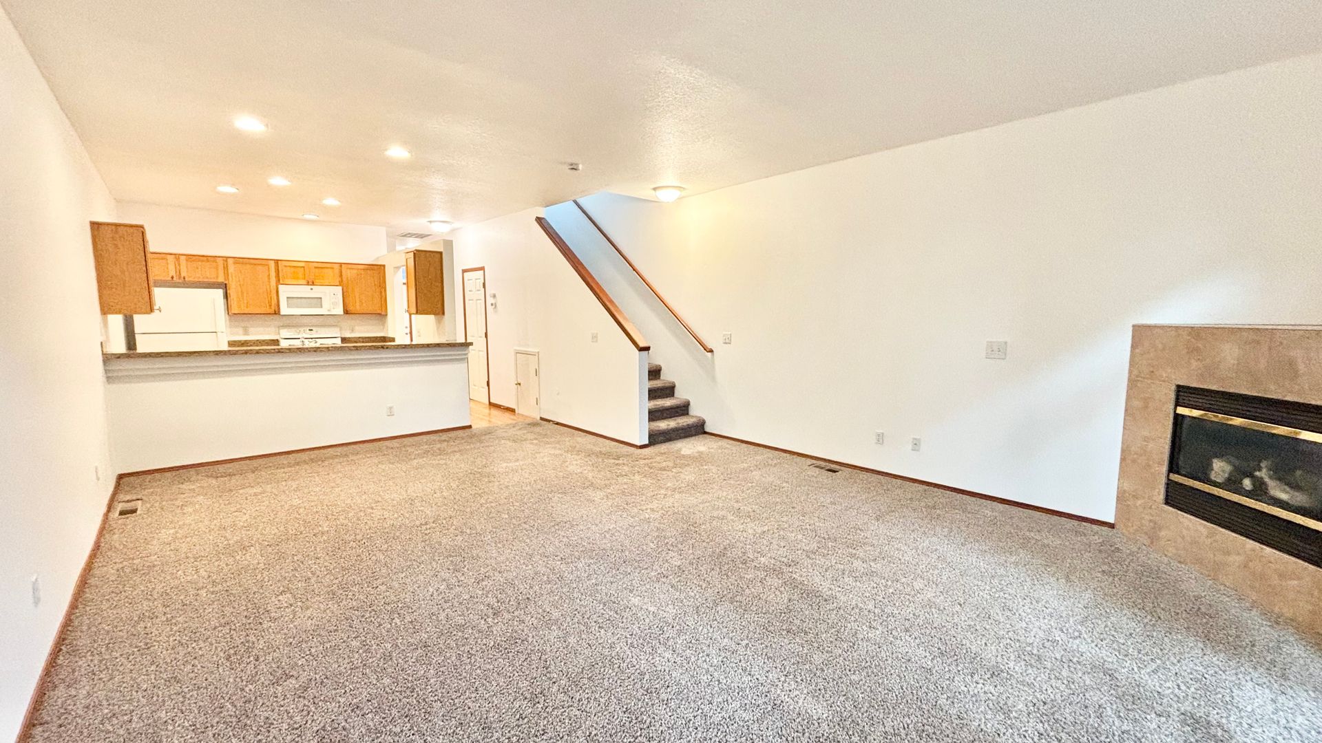 Portland Apartment: 512-528 S. Nebraska St.