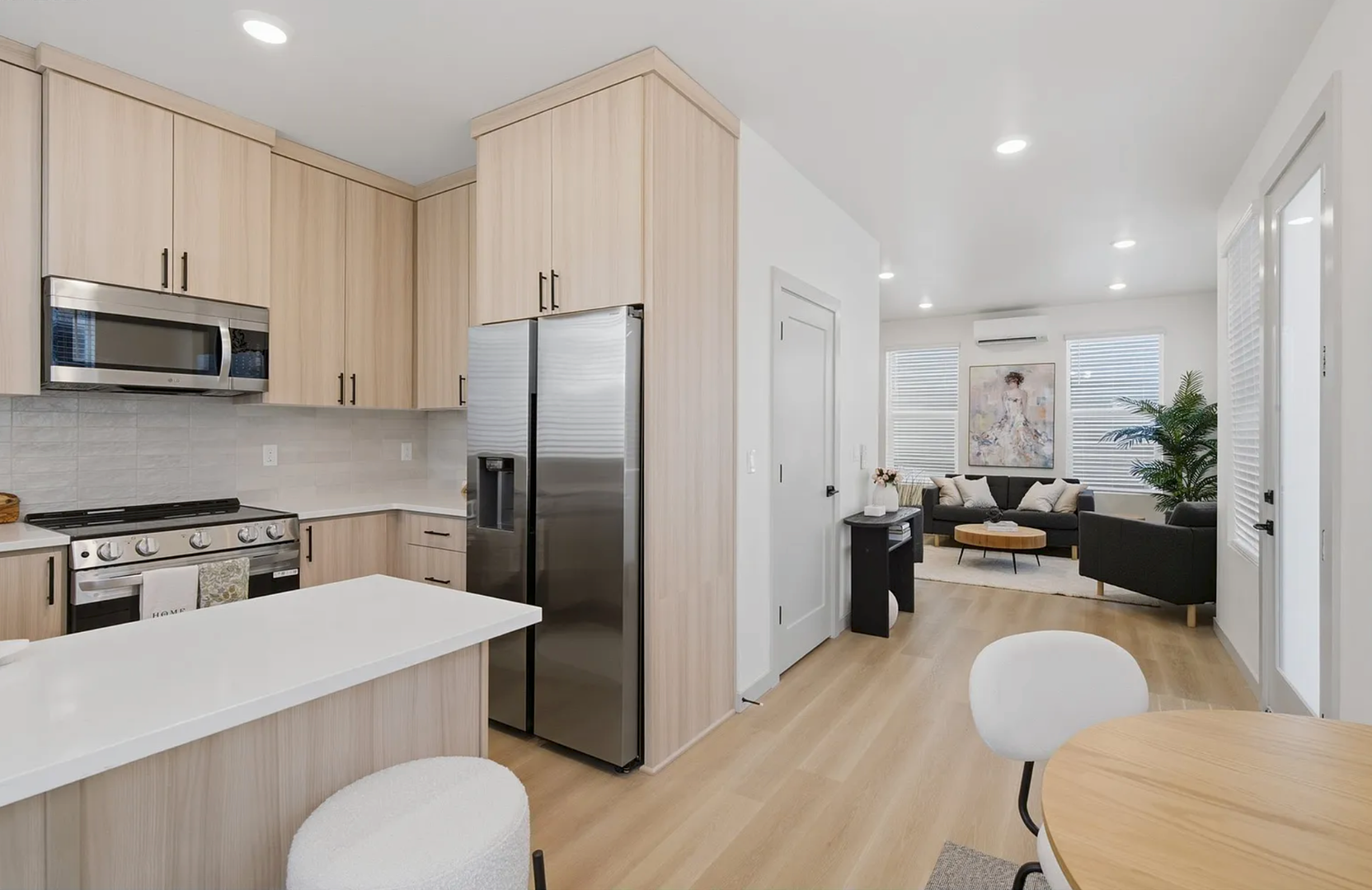 Portland Apartment: 7057 SE 60th Ave.