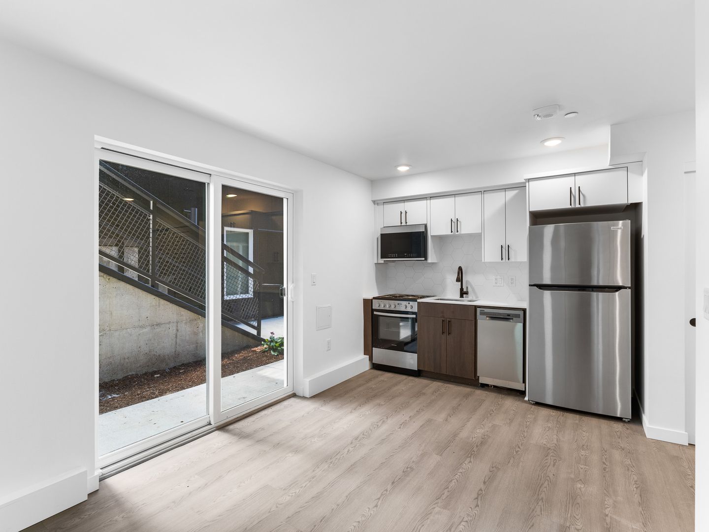 Portland Apartment: 3755 S. Hood Ave.