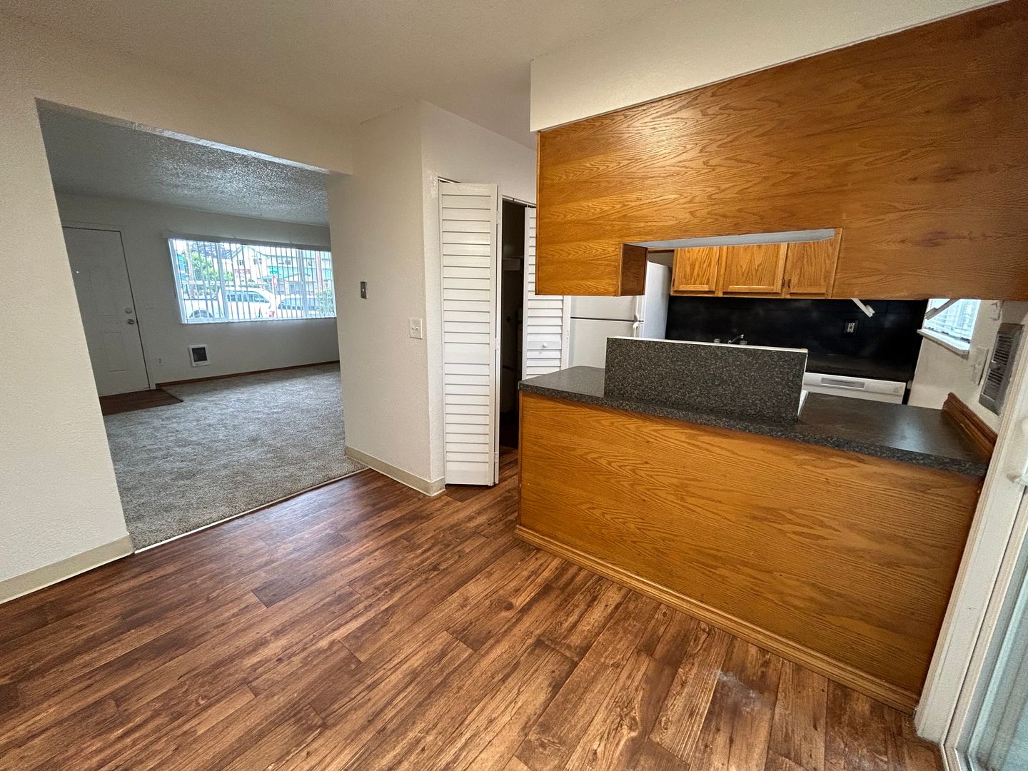Portland Apartment: 8902-8916 SE Woodstock Blvd.
