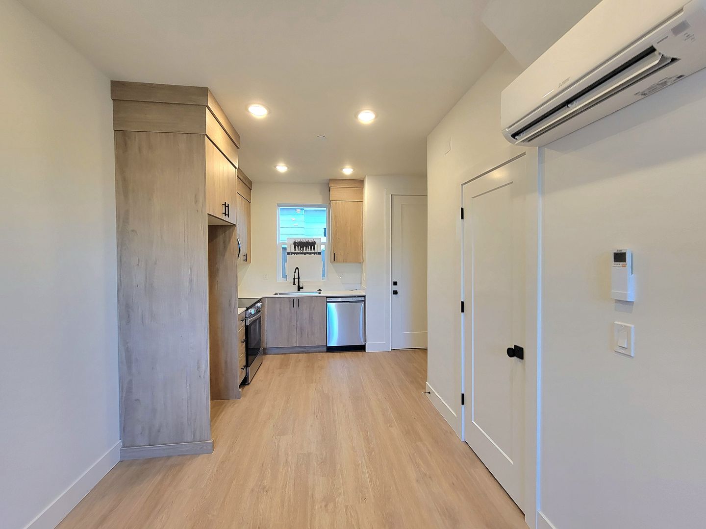 Portland Apartment: 6611 N. Fessenden St.