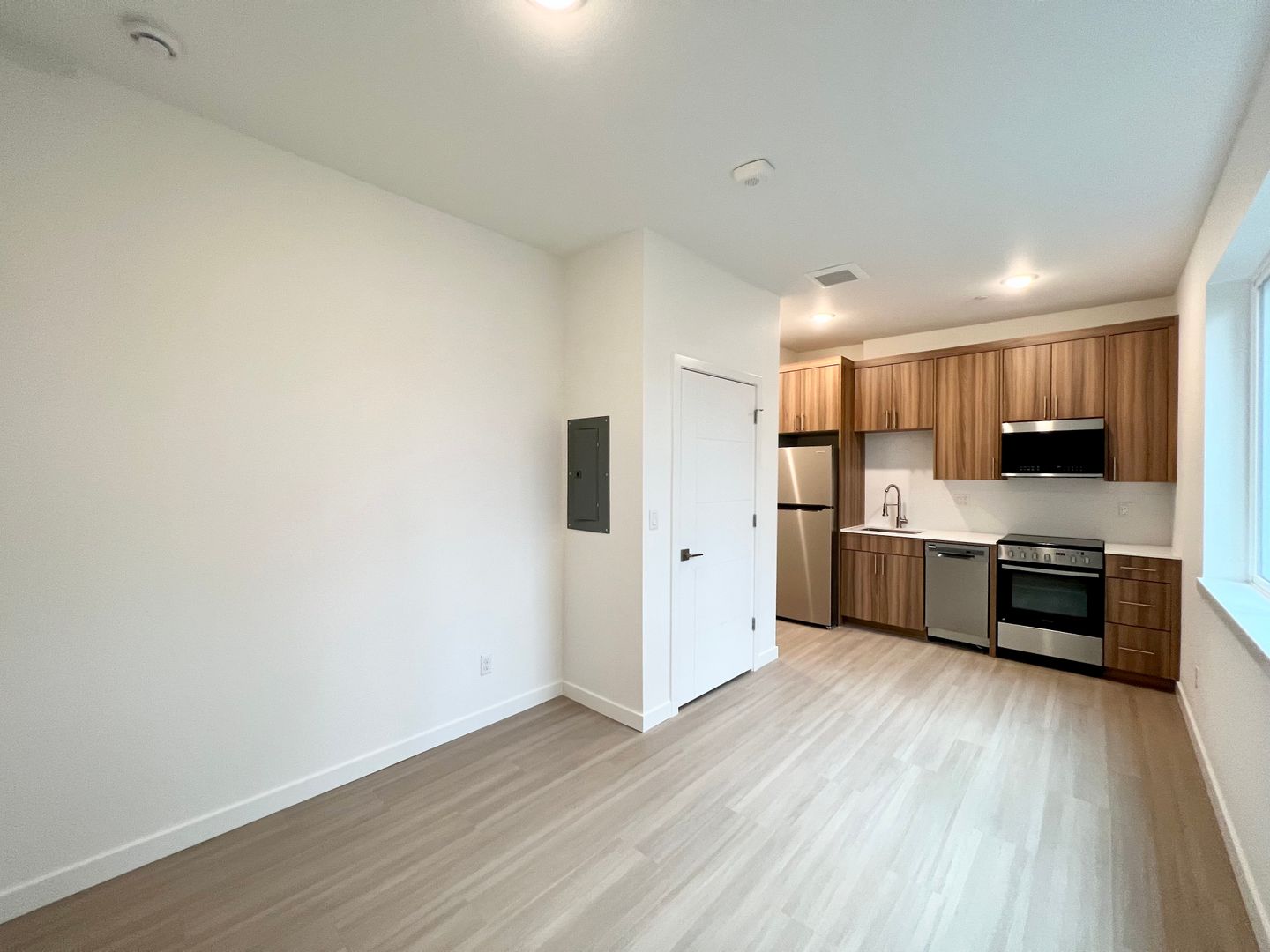 Portland Apartment: 1535 N. Alberta St.