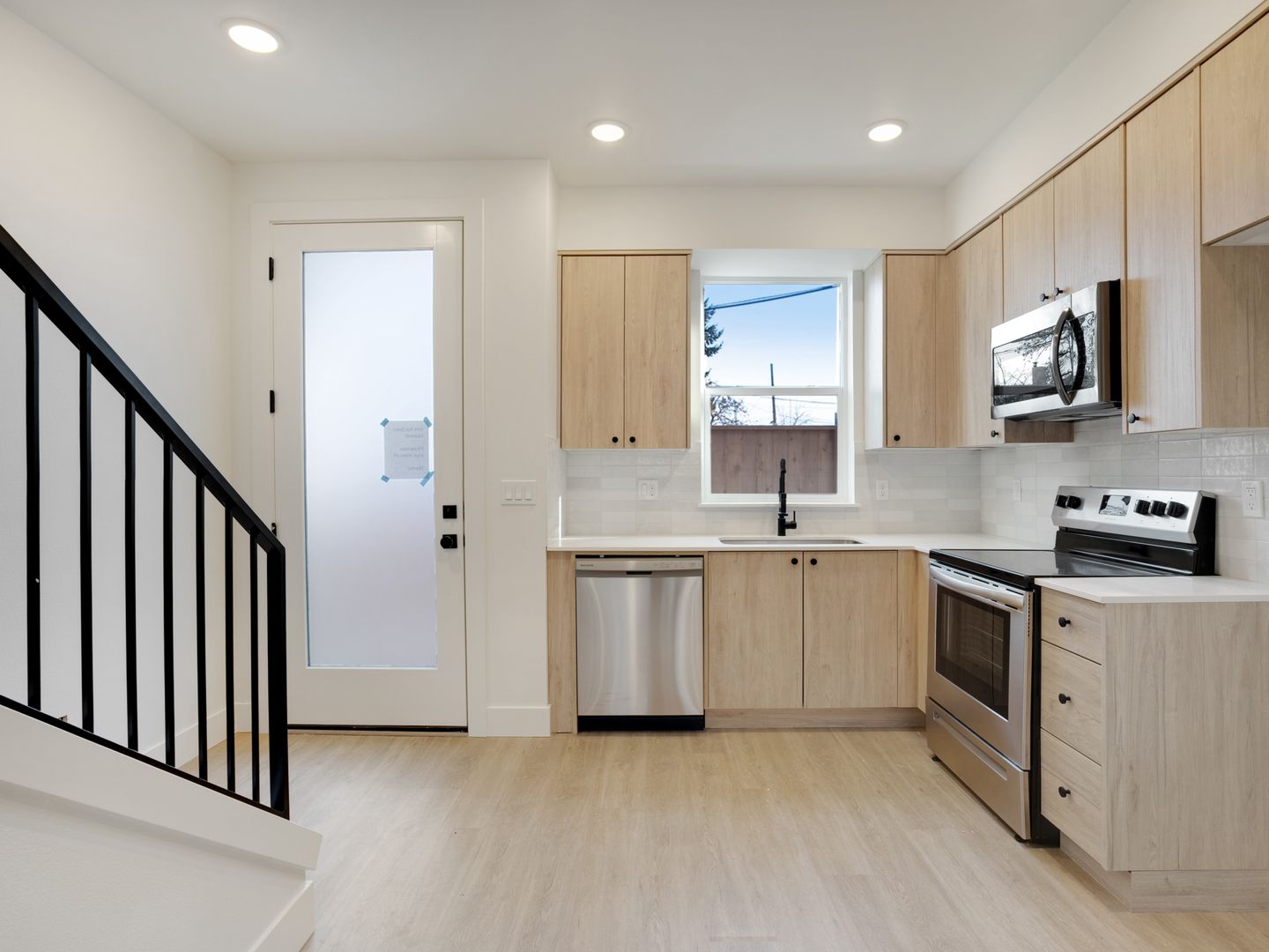 Portland Apartment: 2329 N Lombard St.