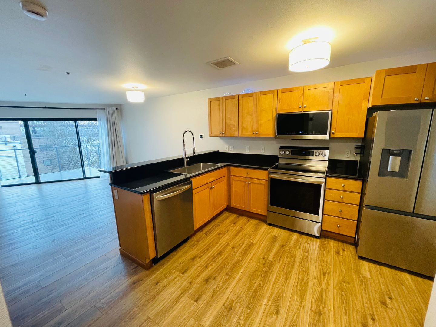 Portland Condo: 720 NW Naito Pkwy Unit D5