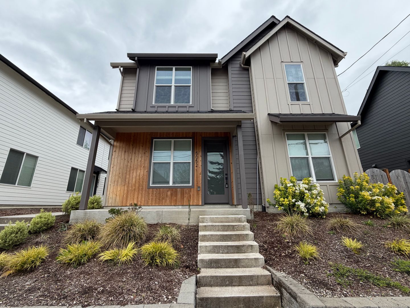 Portland Apartment: 5040 SE 38th Ave.