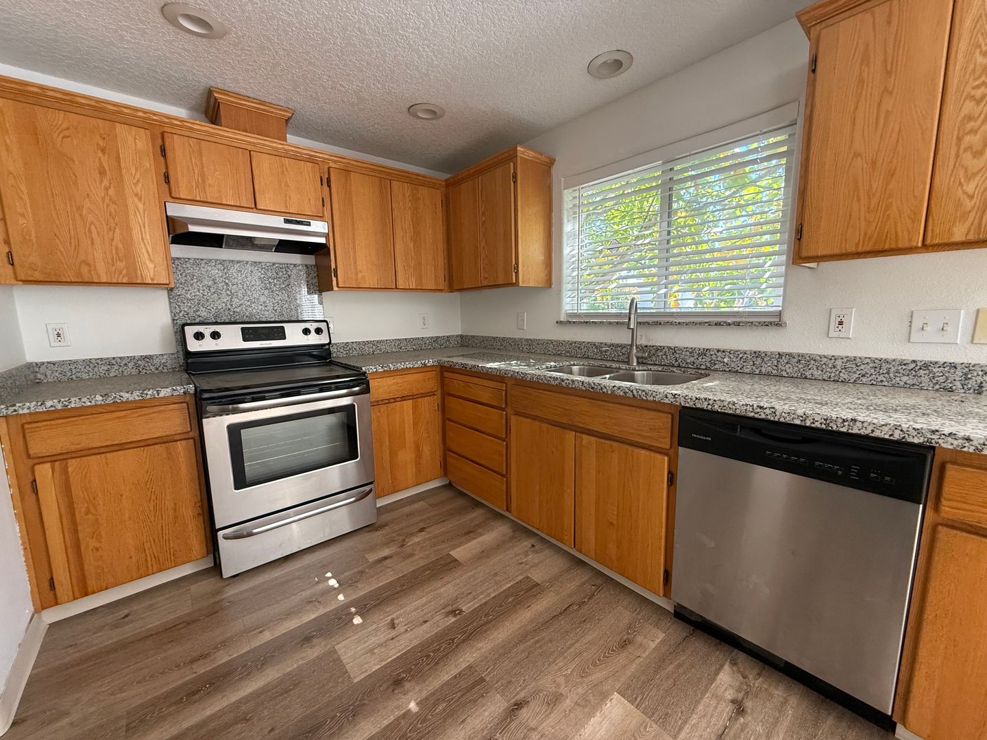 1/2 Month Free – Updated 3BR/2BA Ranch in Montavilla