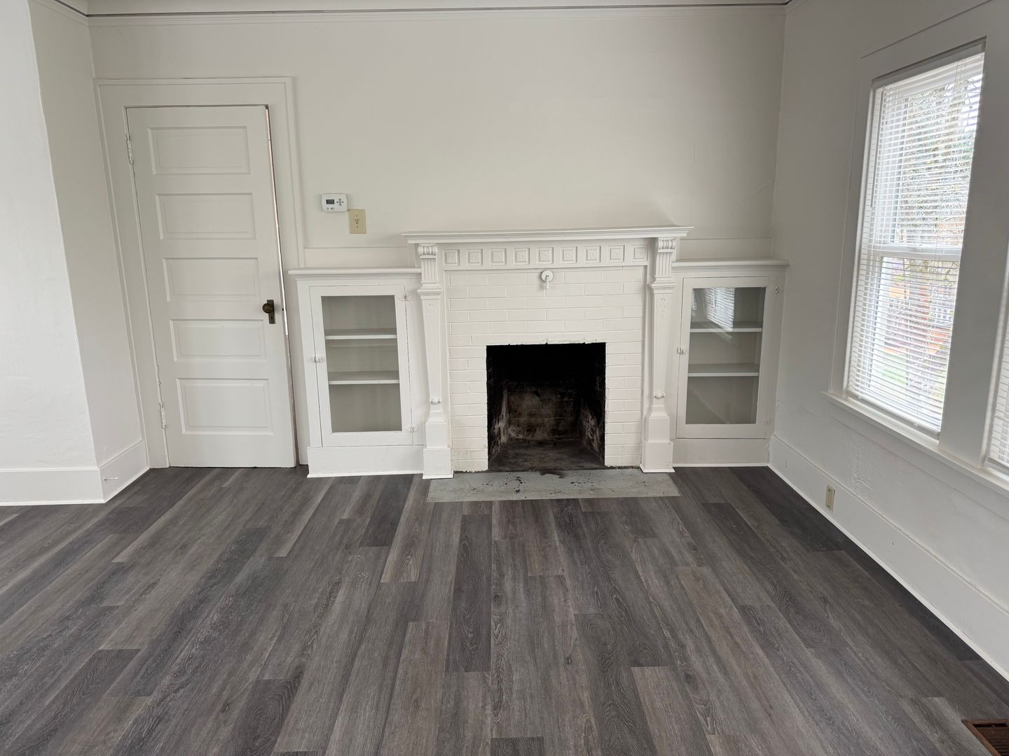 Portland Apartment: 2735 SE Clinton St.