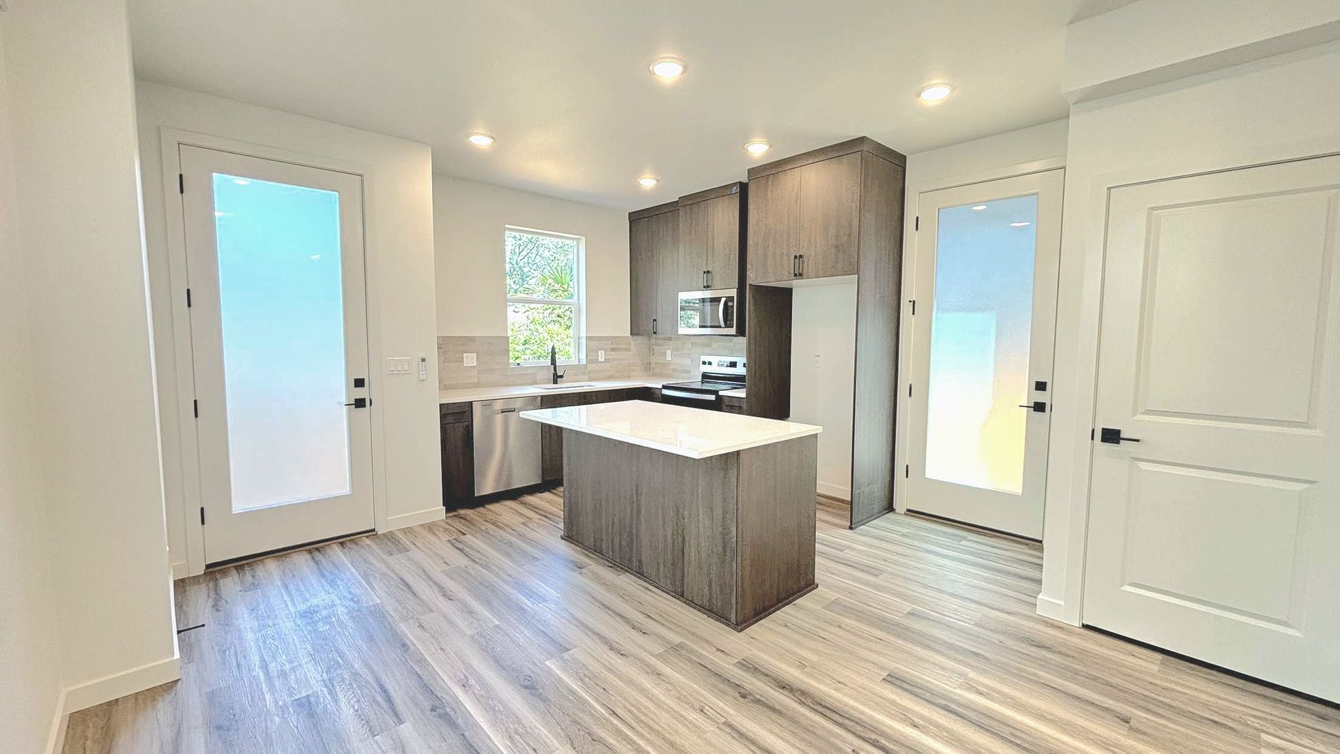 Portland Apartment: 2907 N. Russet St.