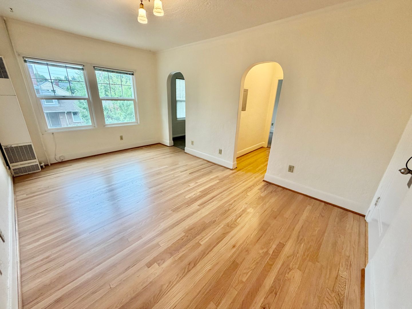 Portland Apartment: 236 SE 32nd Ave