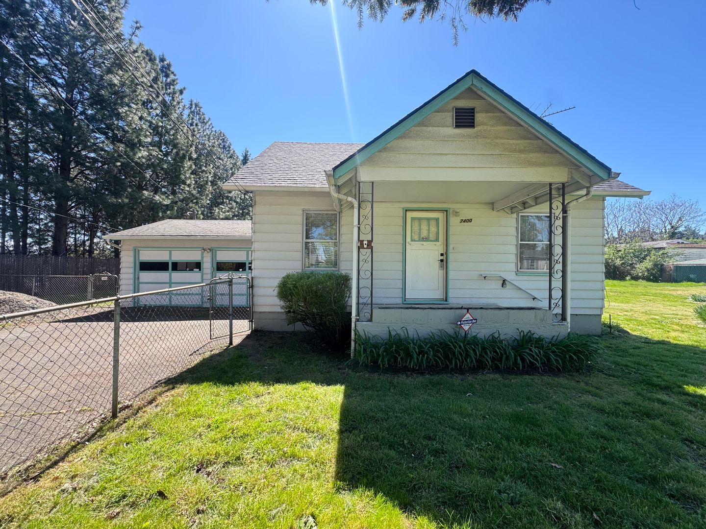 Milwaukie House: 7400 SE Otty St.