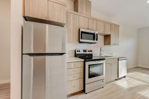 Modern Living Meets Local Charm Studio| Belmont- Commuter, & Walker Paradise | W/D Included – photo 1