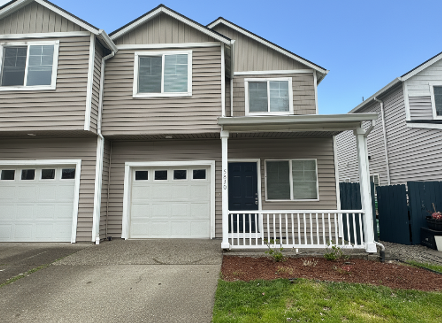 Gladstone Apartment: 5832 & 5830 Glen Echo Ave