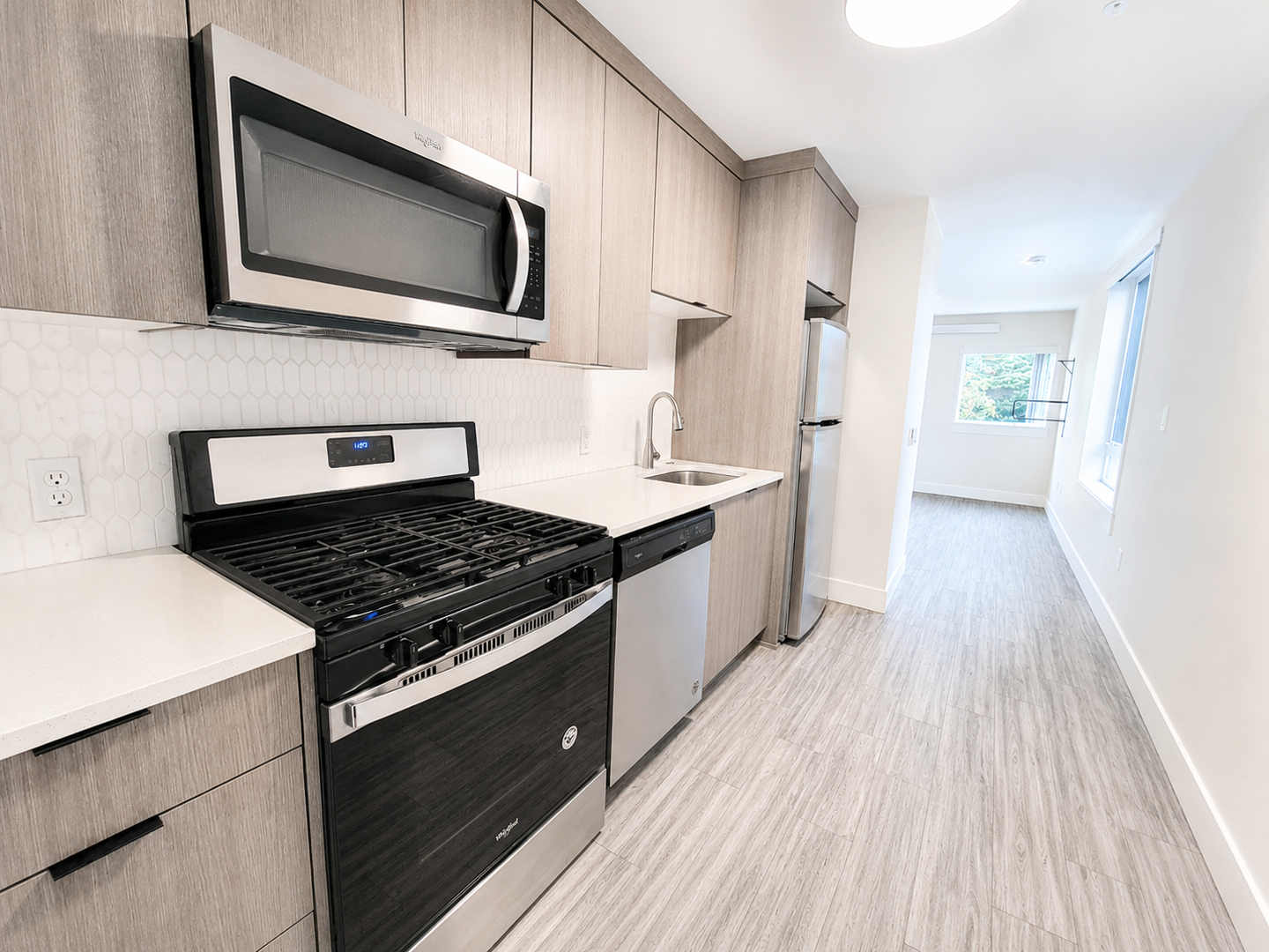 Portland Apartment: 353 NE Failing St