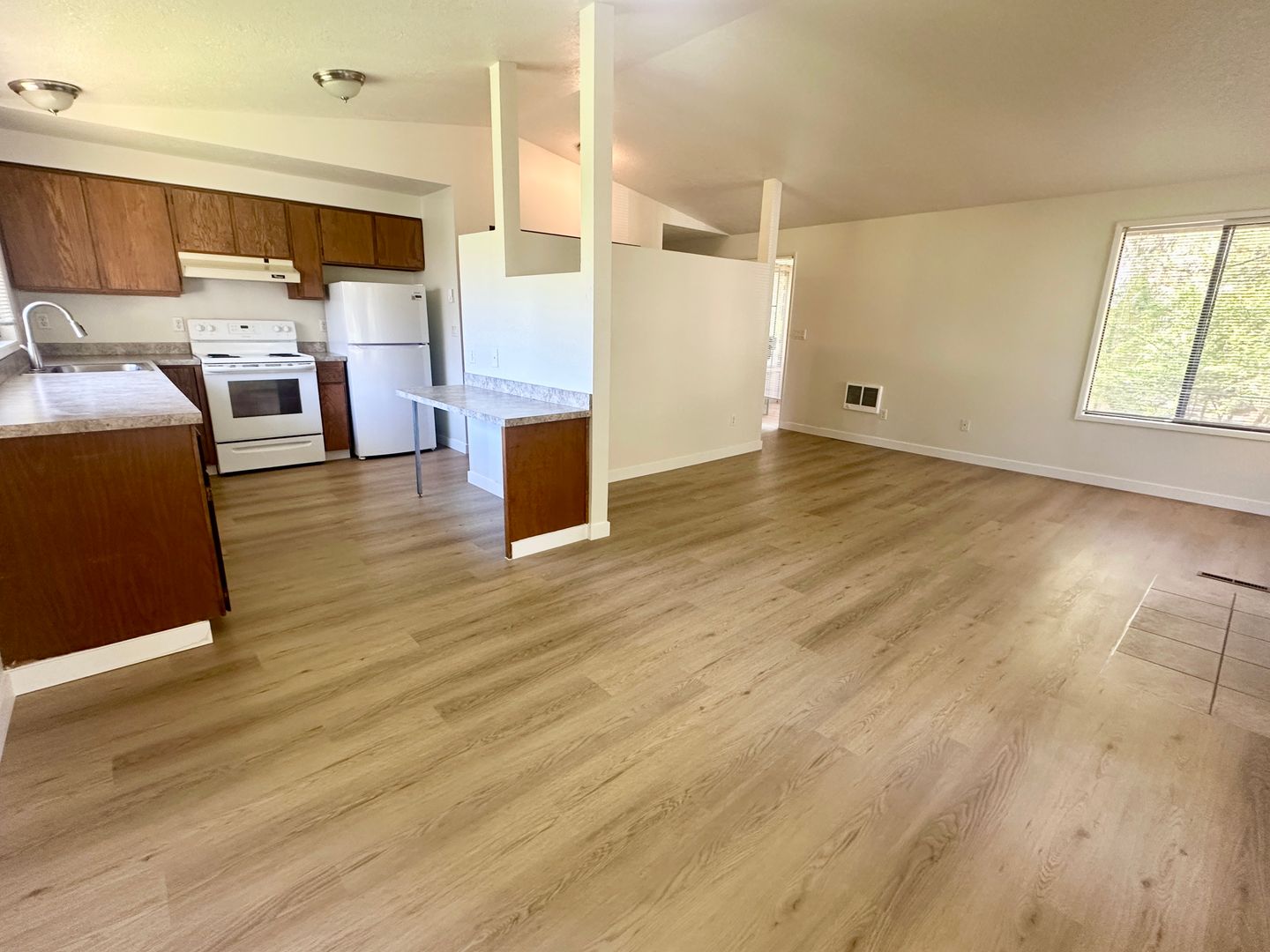 Lake Oswego Condo: 7060 SW Montauk Circle