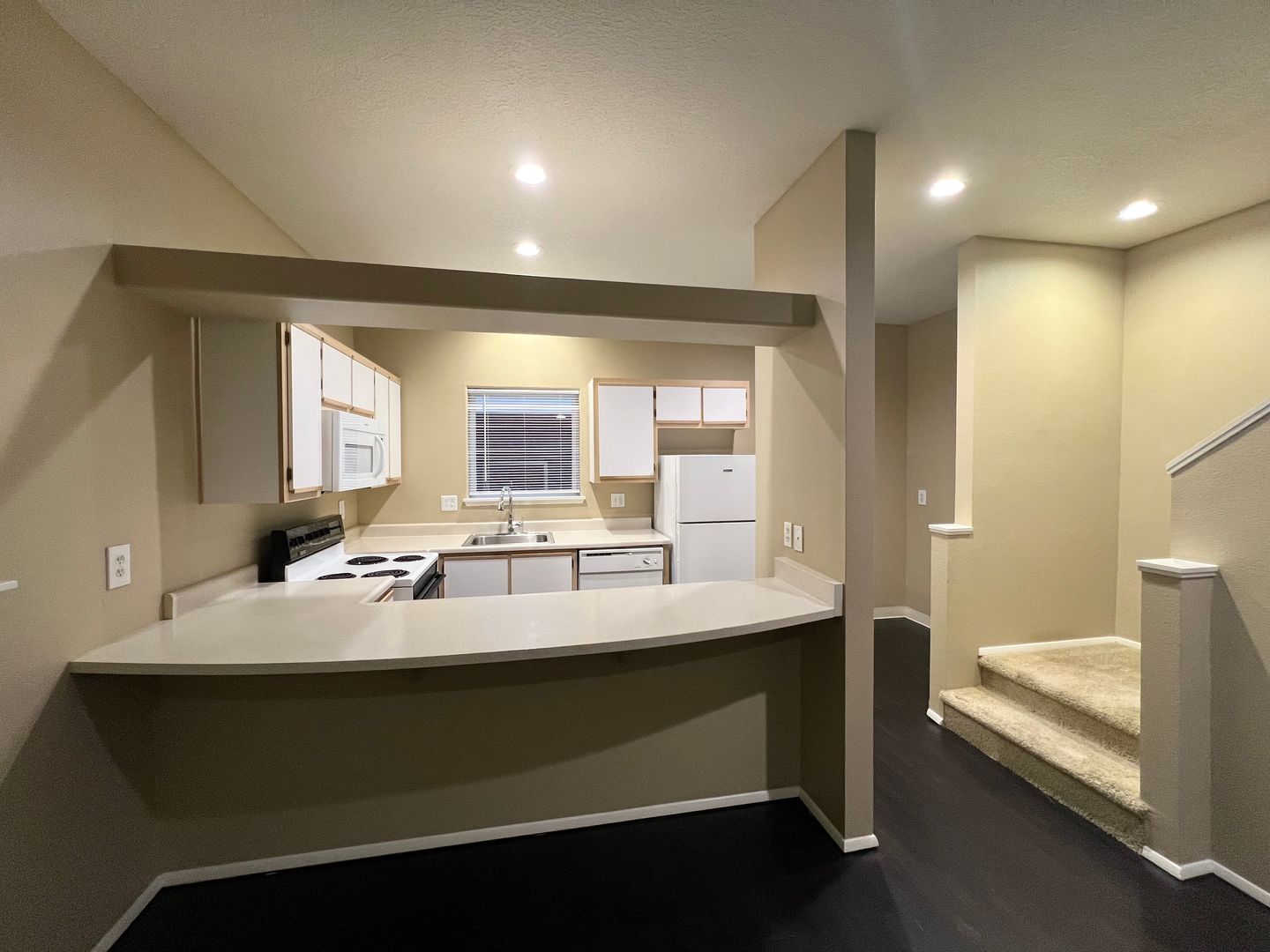 Portland Apartment: 1819 SW 18th Ave.
