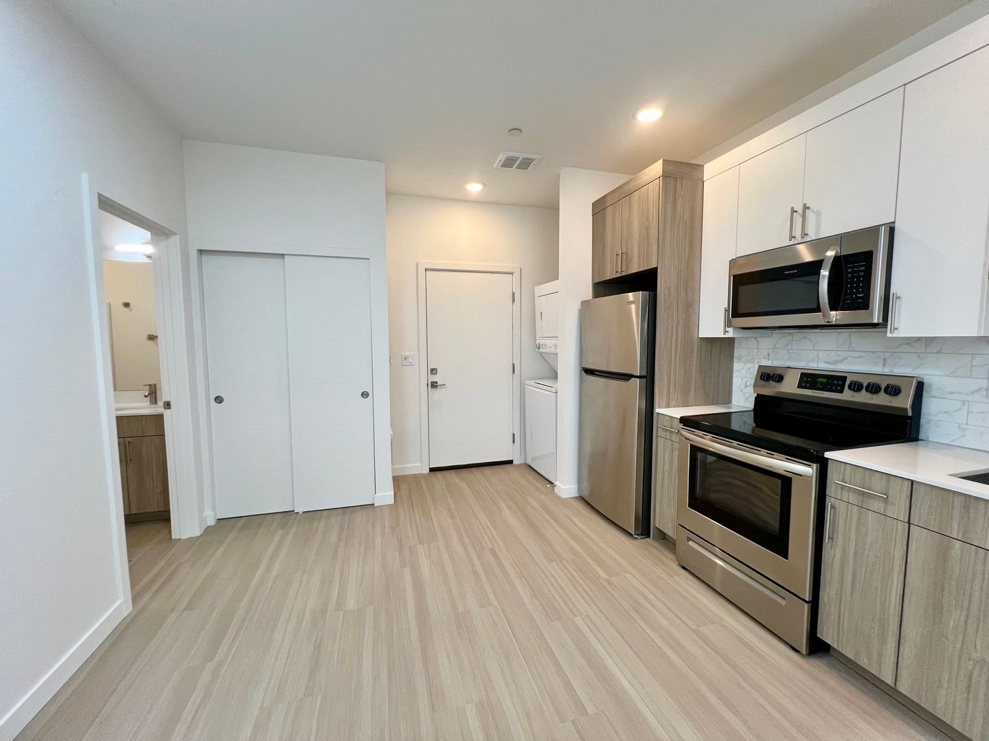 Portland Apartment: 7110 N. Greenwich Ave.