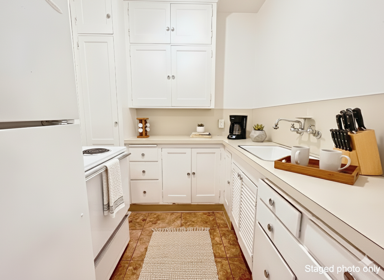 Portland Apartment: 911 SW 21st Ave.