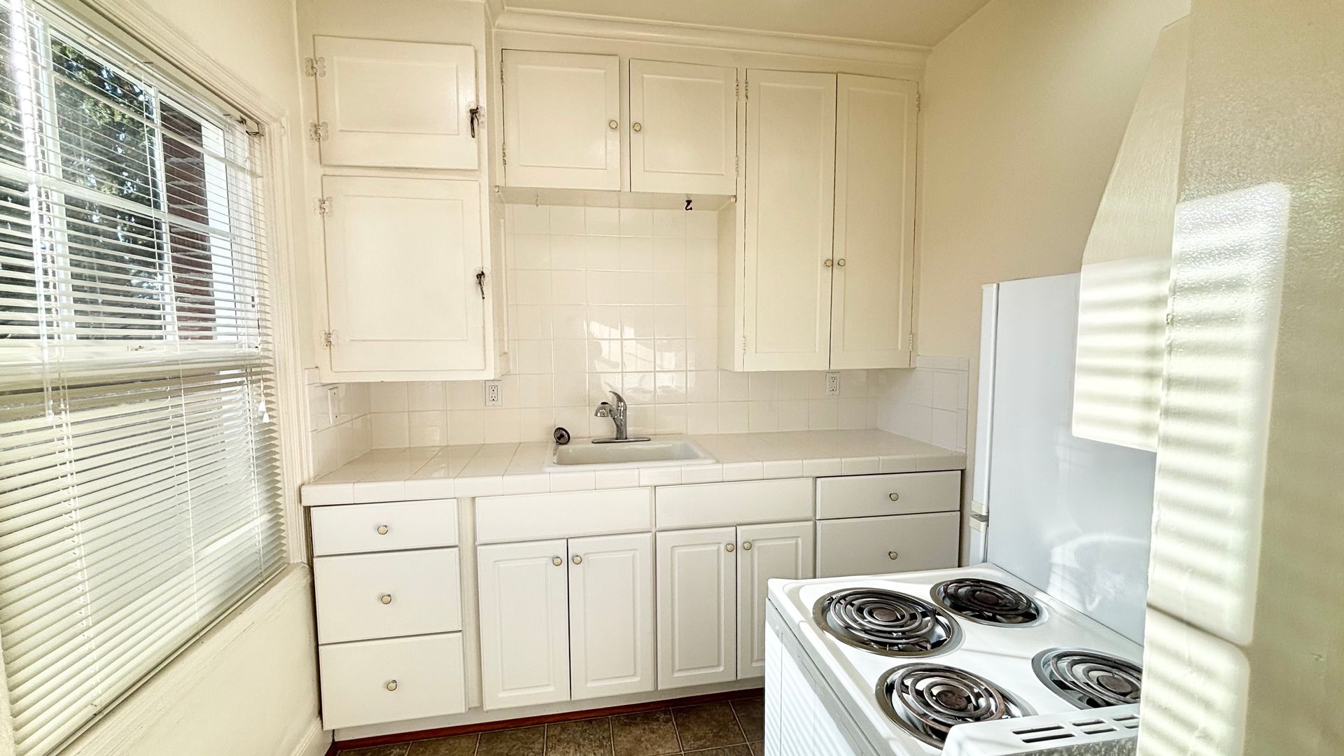 Portland Apartment: 236 SE 32nd Ave