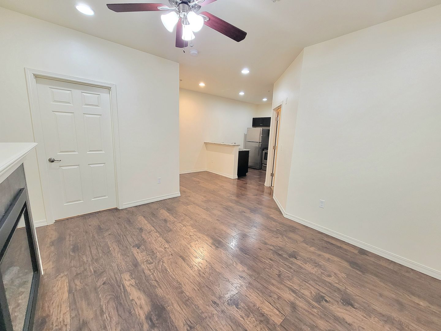 Portland Apartment: 4720 NE Glisan St.
