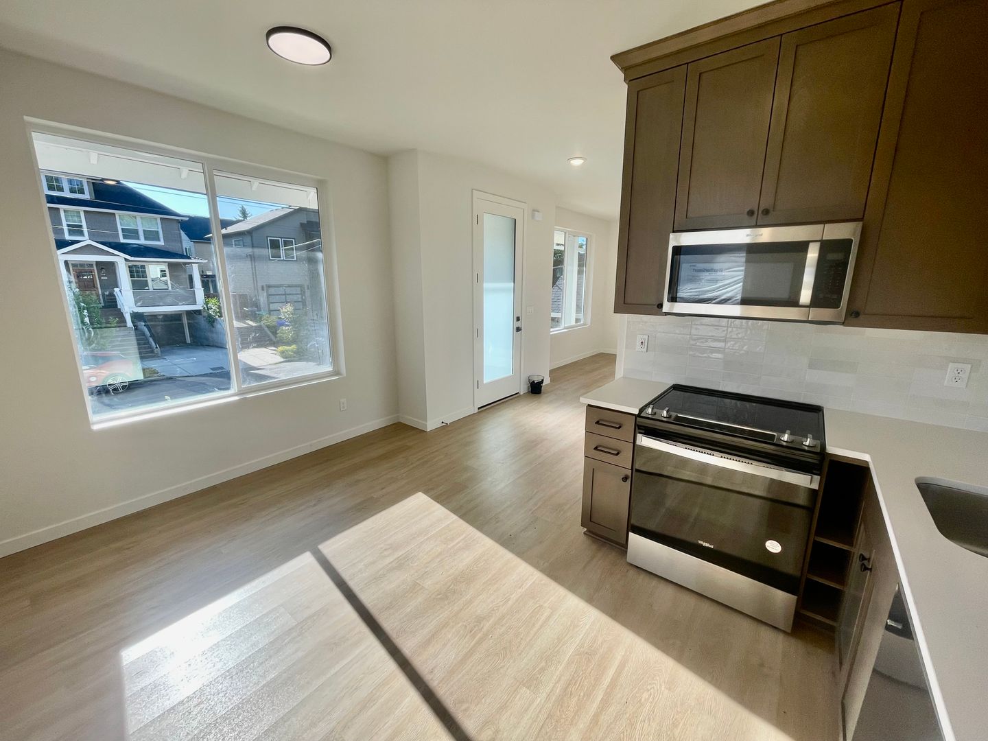 Portland Apartment: 5060 SE 38th Ave.