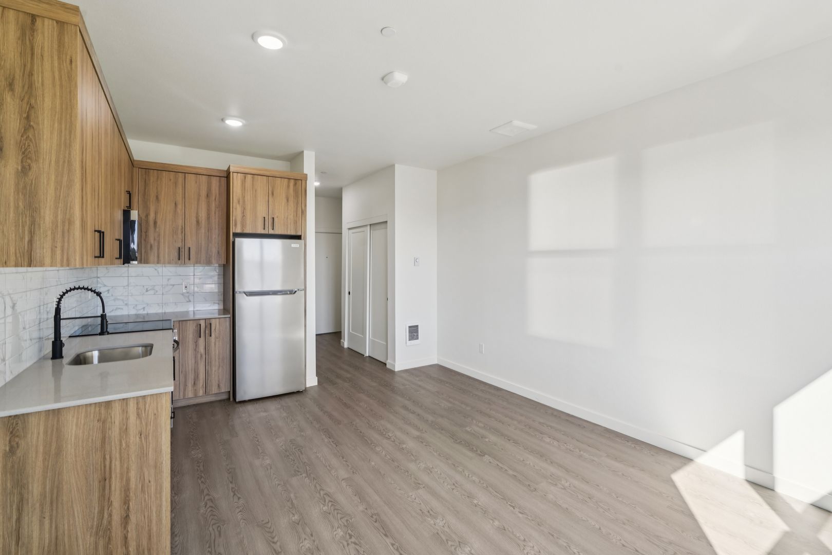 Portland Apartment: 2465 NE Alberta St.