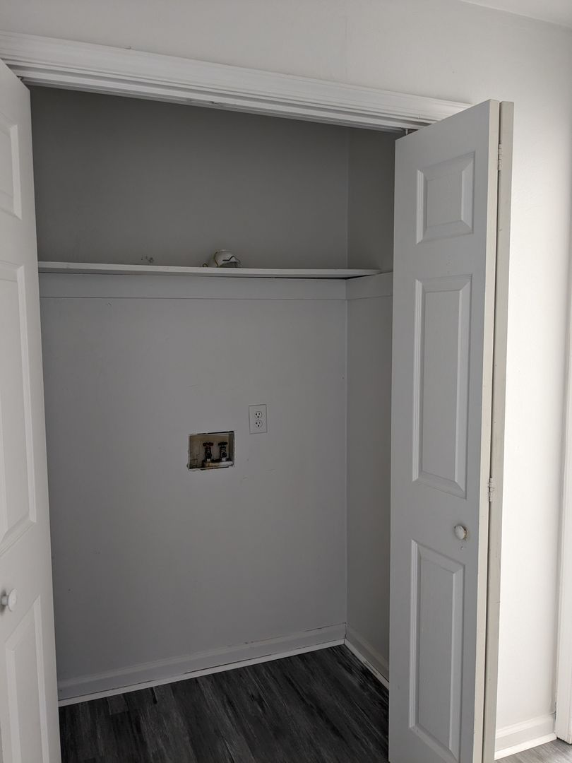 Chesapeake Apartment: 1212 / 1214 Transylvania Ave.