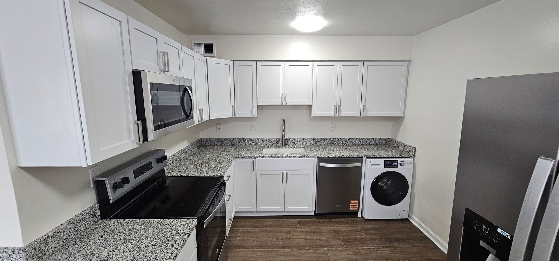 Chesapeake Apartment: 1810 Sparrow Road