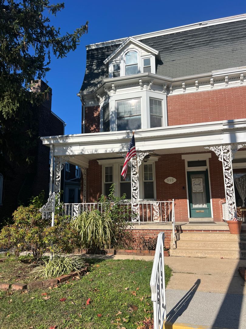 York House: 815 Madison Ave 1st fl