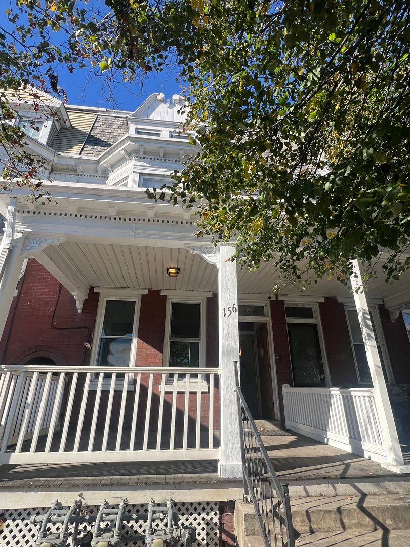 Richland Ave S 156 - Blouse