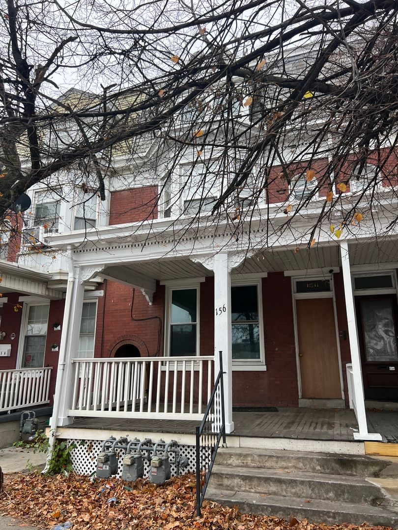 York Apartment: 156 S Richland Ave