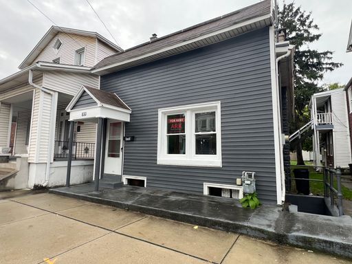 Fully Renovated 2 Bedroom Single Family Home – photo 1