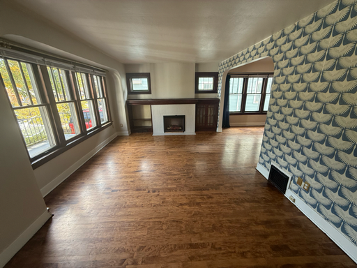 Spacious and Updated 3-Bedroom Lower Unit in a Prime Location! – photo 1