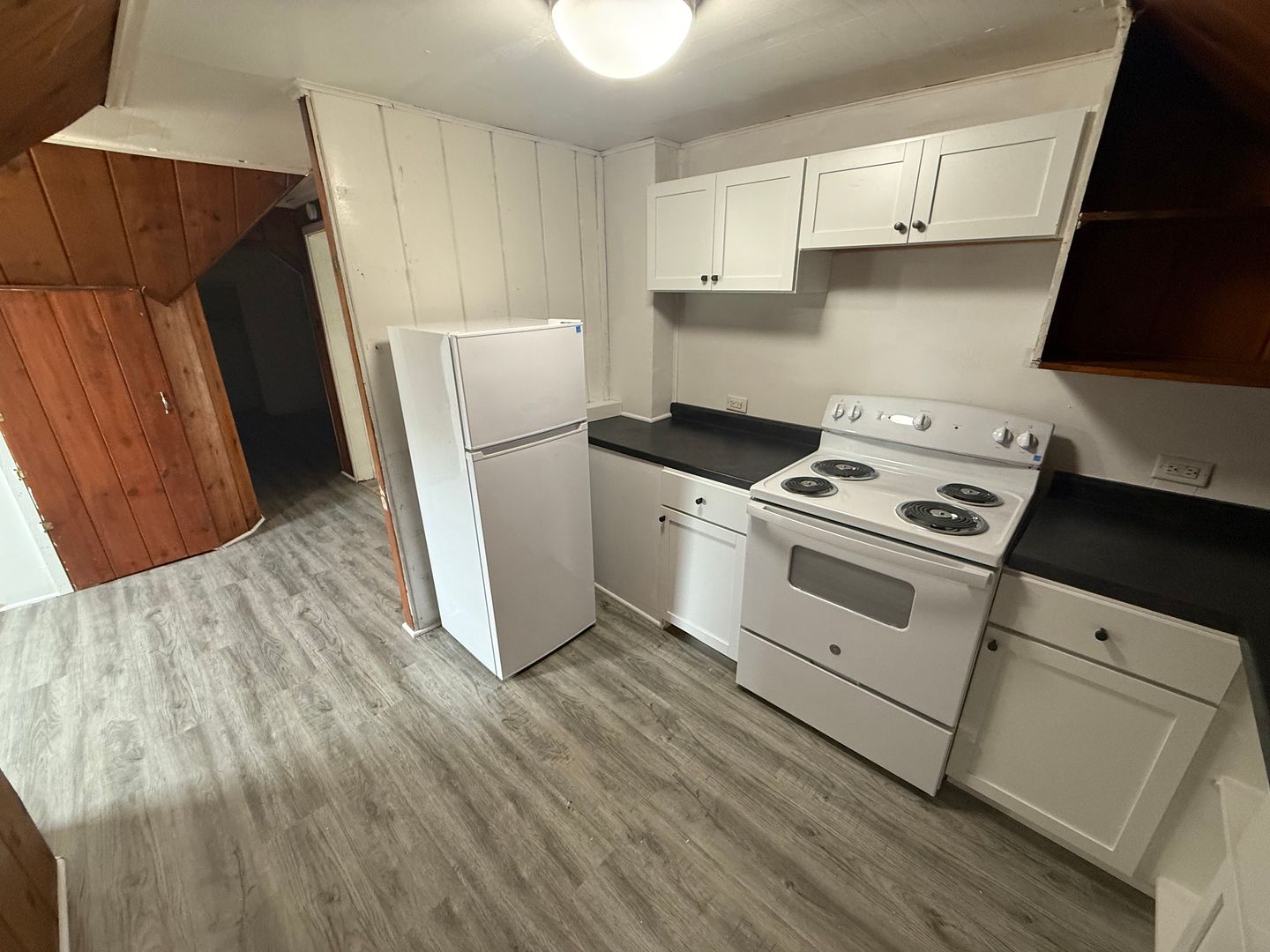 Racine Apartment: 2408 W High St.