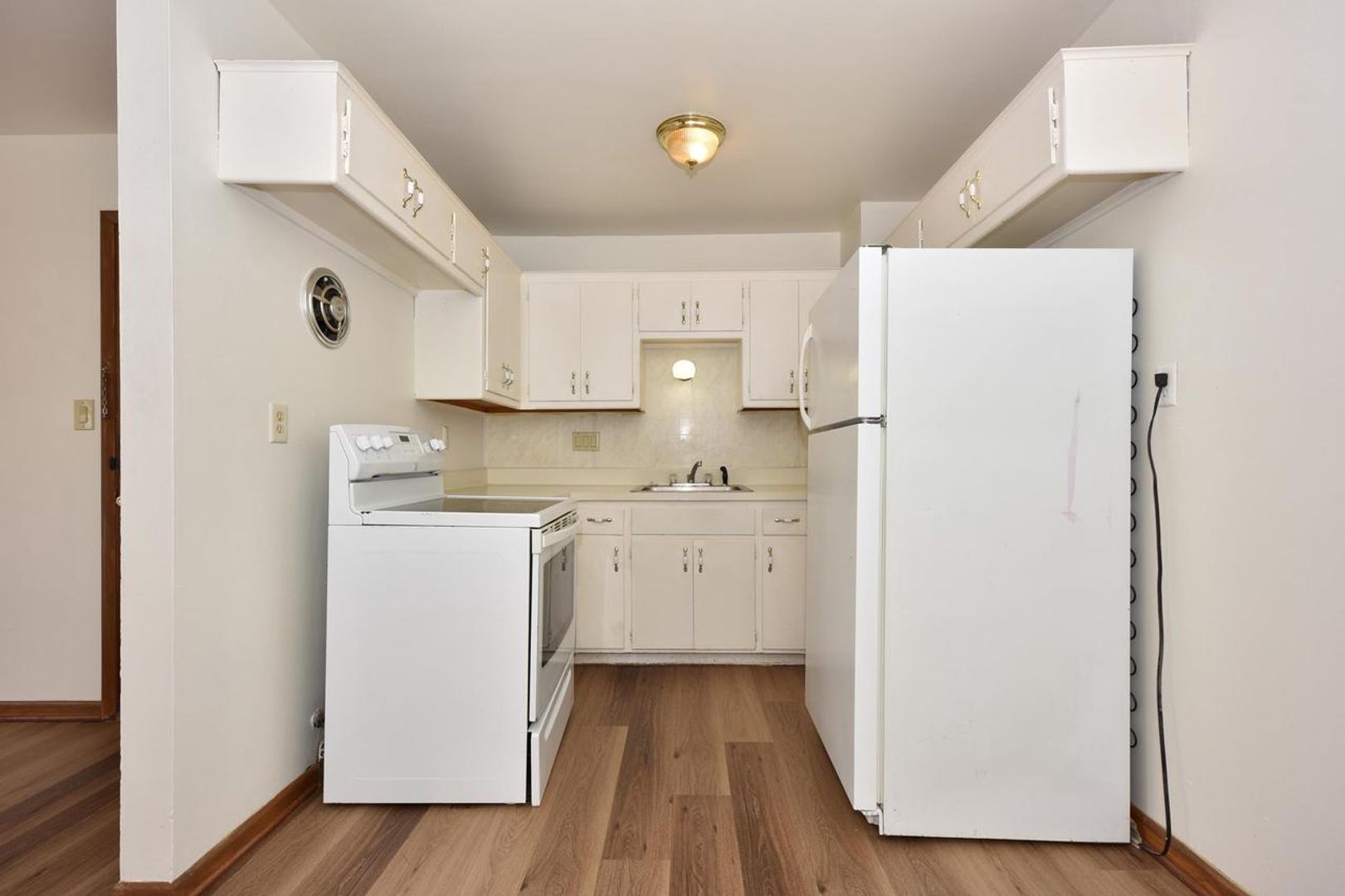 1104 Green Tree Rd - 1410 Park Ave 6 of 12