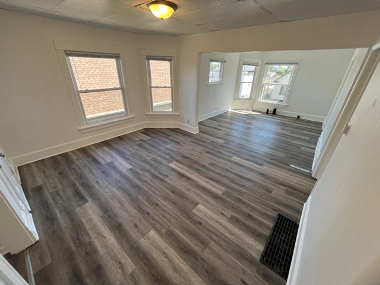 Racine Apartment: 2408 W High St.