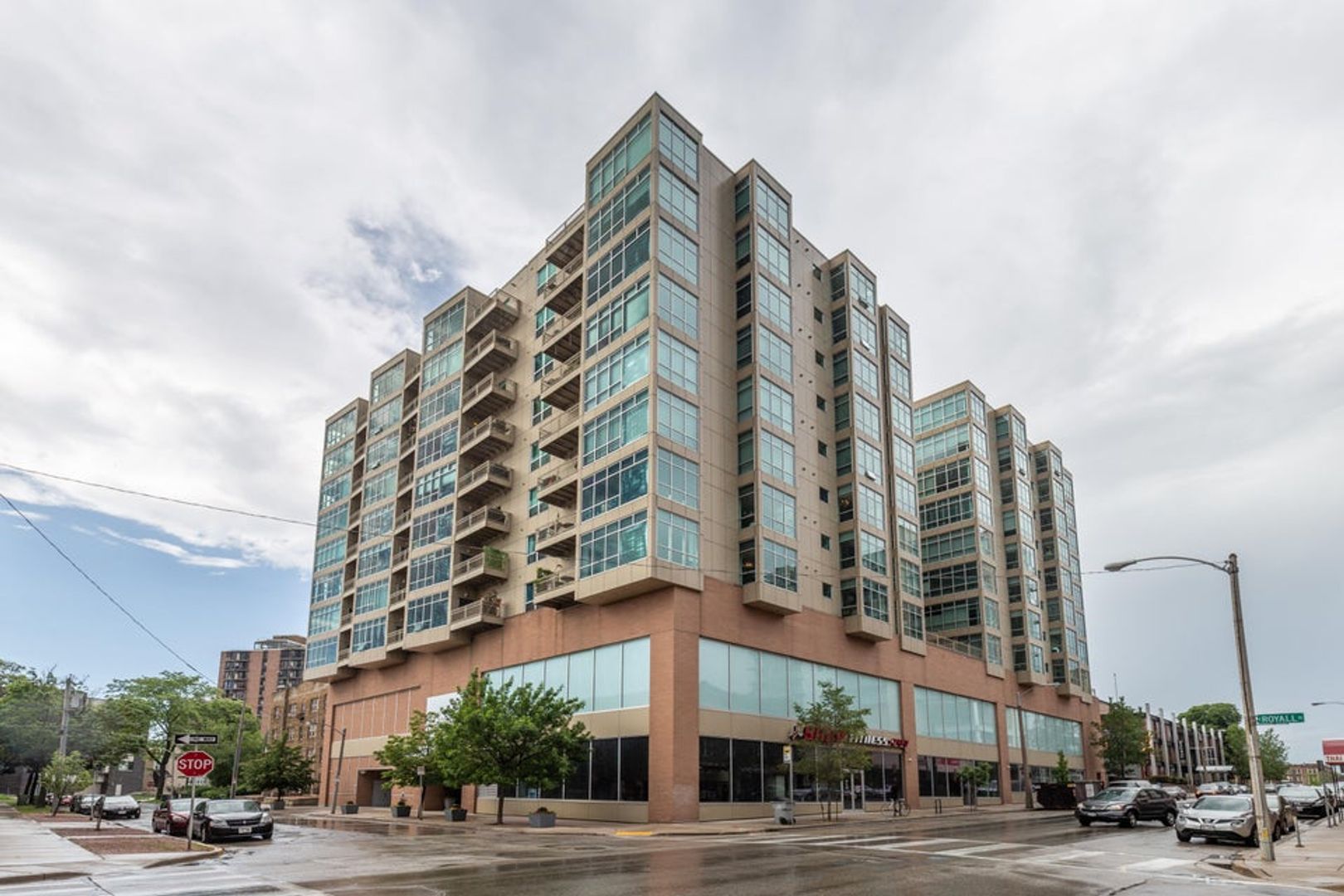 Milwaukee Condo: 1550 E Royal Pl Unit 1112