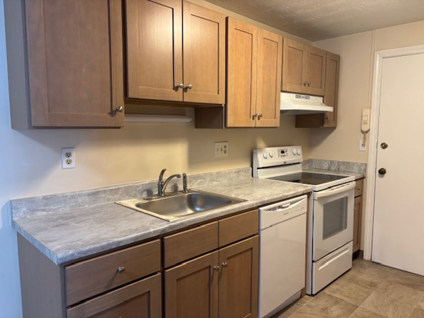 Manchester Apartment: 1188 West Middle Turnpike