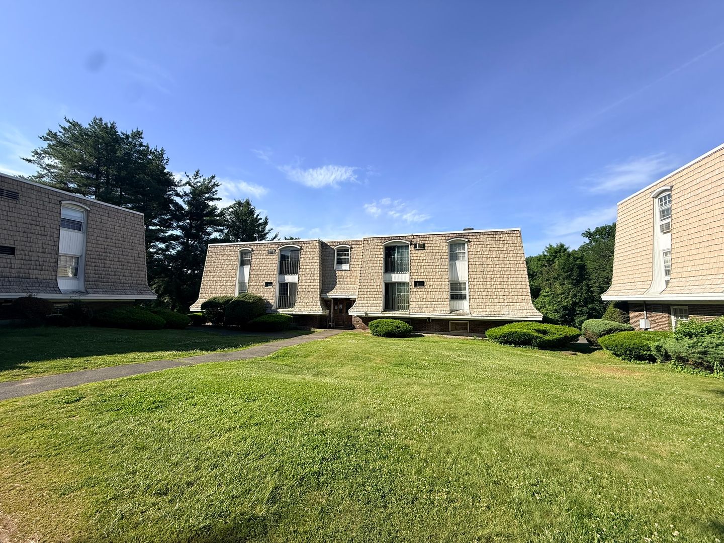 Manchester Apartment: 1188 West Middle Turnpike