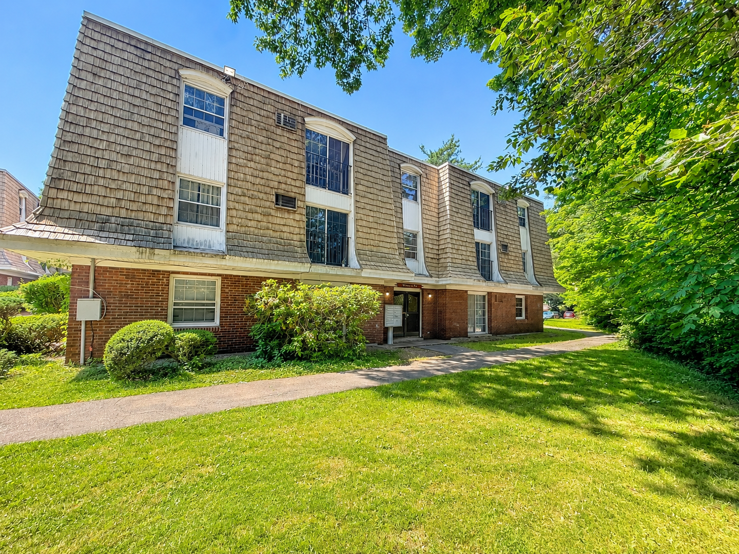 Manchester Apartment: 1188 West Middle Turnpike