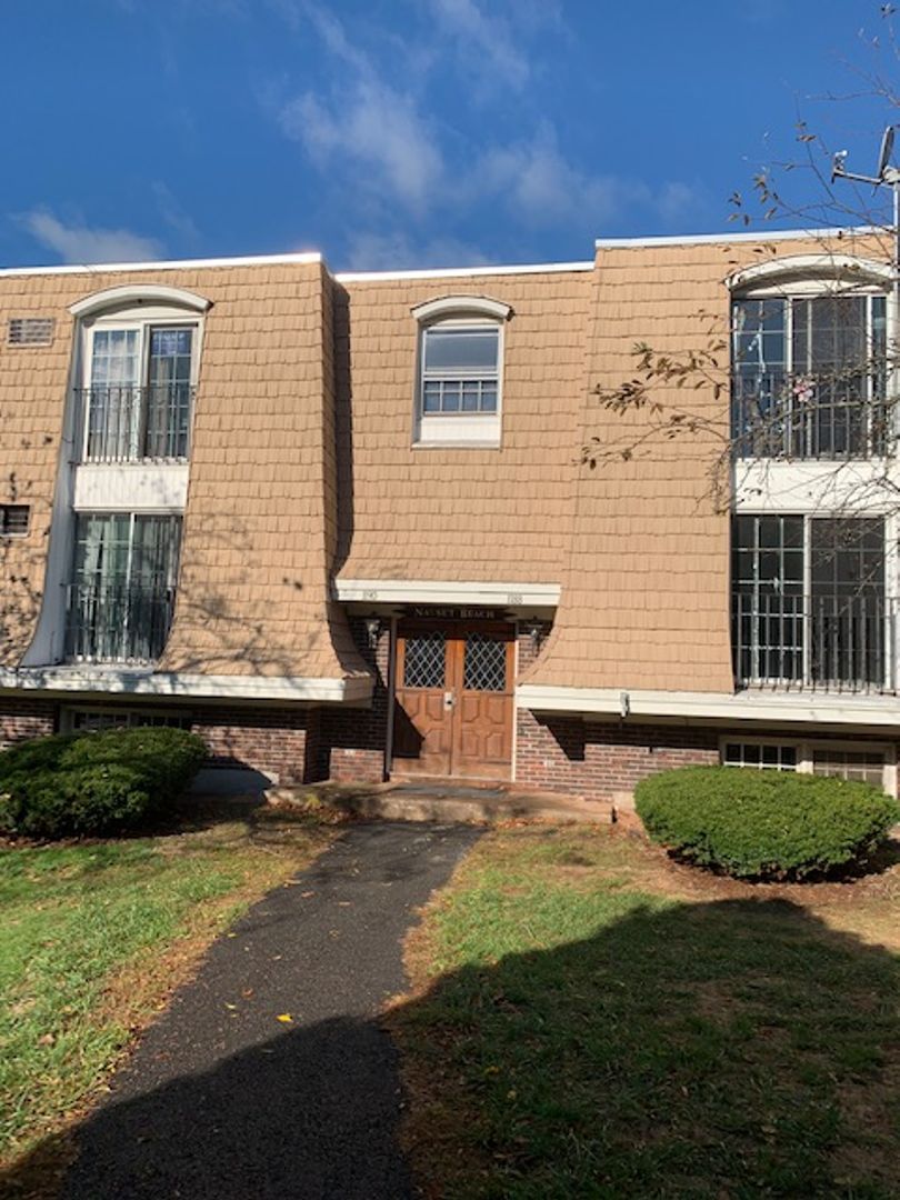 Manchester Apartment: 1188 West Middle Turnpike