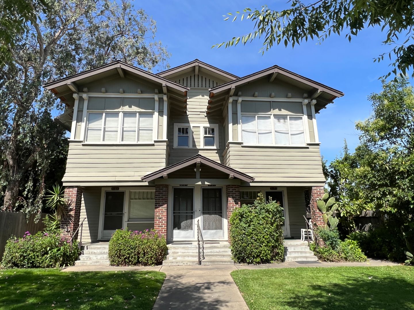 Lodi Apartment: 317/319 S. Church St.