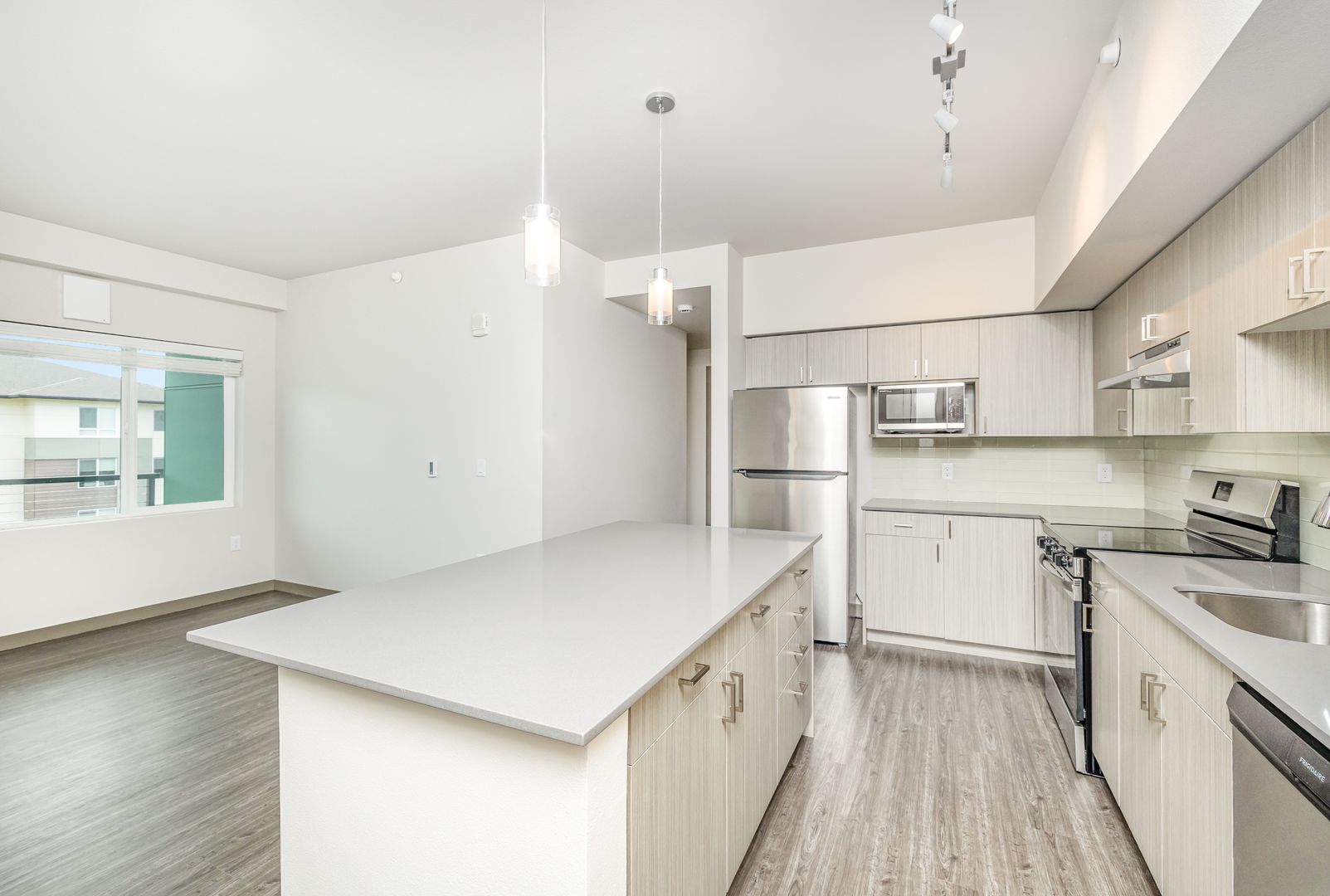 2-Bedroom 2-Bath with Balcony Apartment 4 of 12