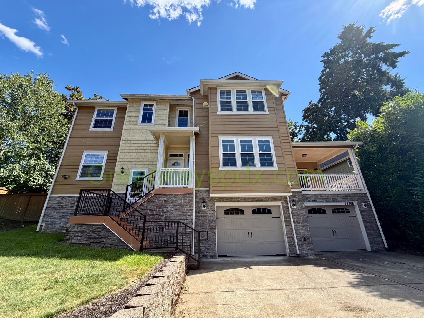 Tigard House: 14568 SW 82nd Ave